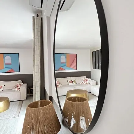 La Surfeuse, Au Coeur D'arago アパート