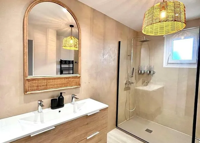 La Surfeuse, Au Coeur D'arago *